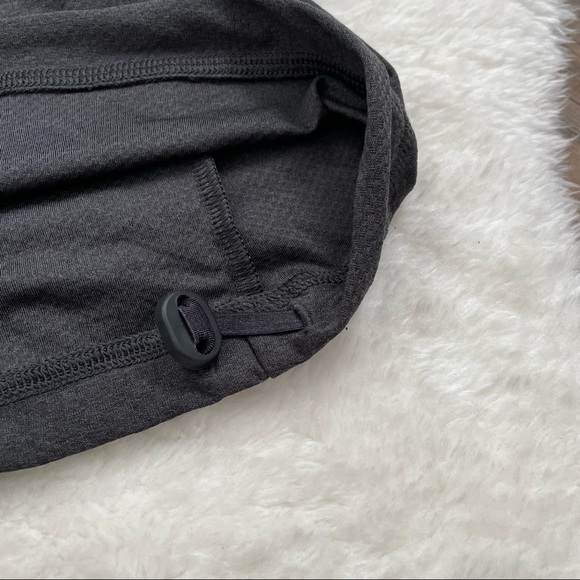 Under Armour Workout Tank w Built In Bra - Picture 10 of 10